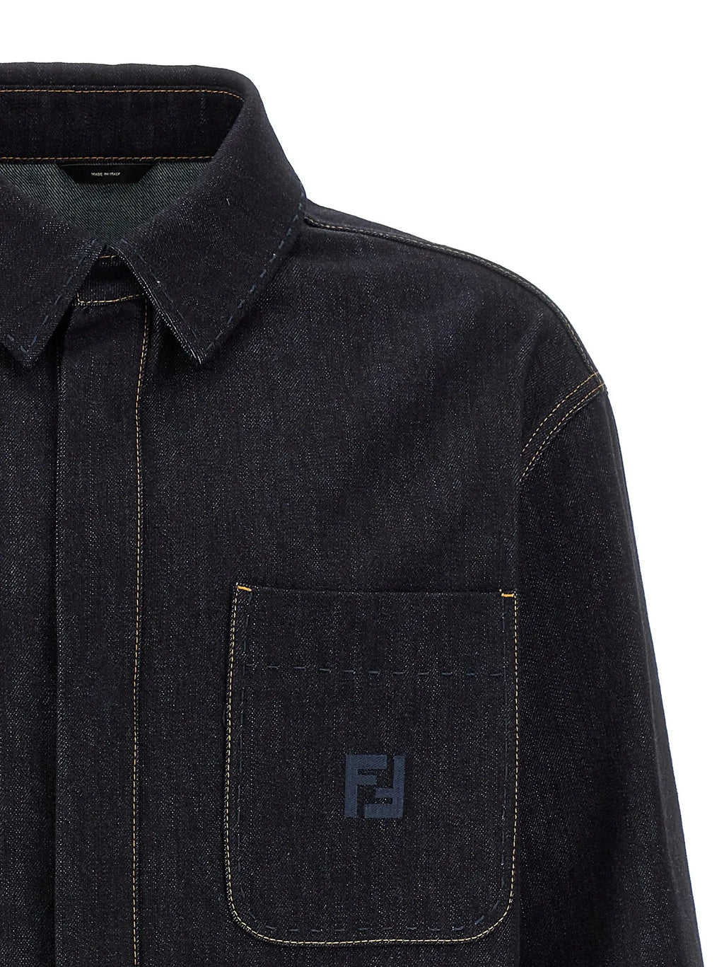 Veste en denim bleu fendi en coton avec logo fendi discret brodé sur la poche poitrine