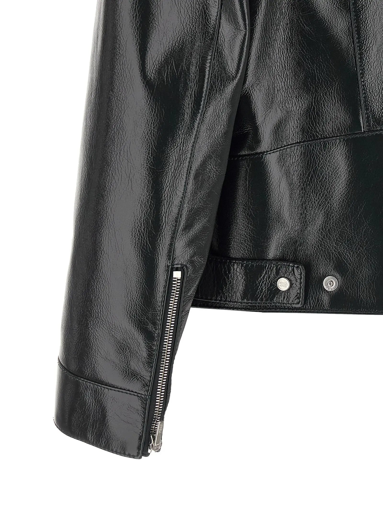 Veste moto fendi blue lamb en cuir noir avec fermeture éclair à la manche et boutons pression argentés