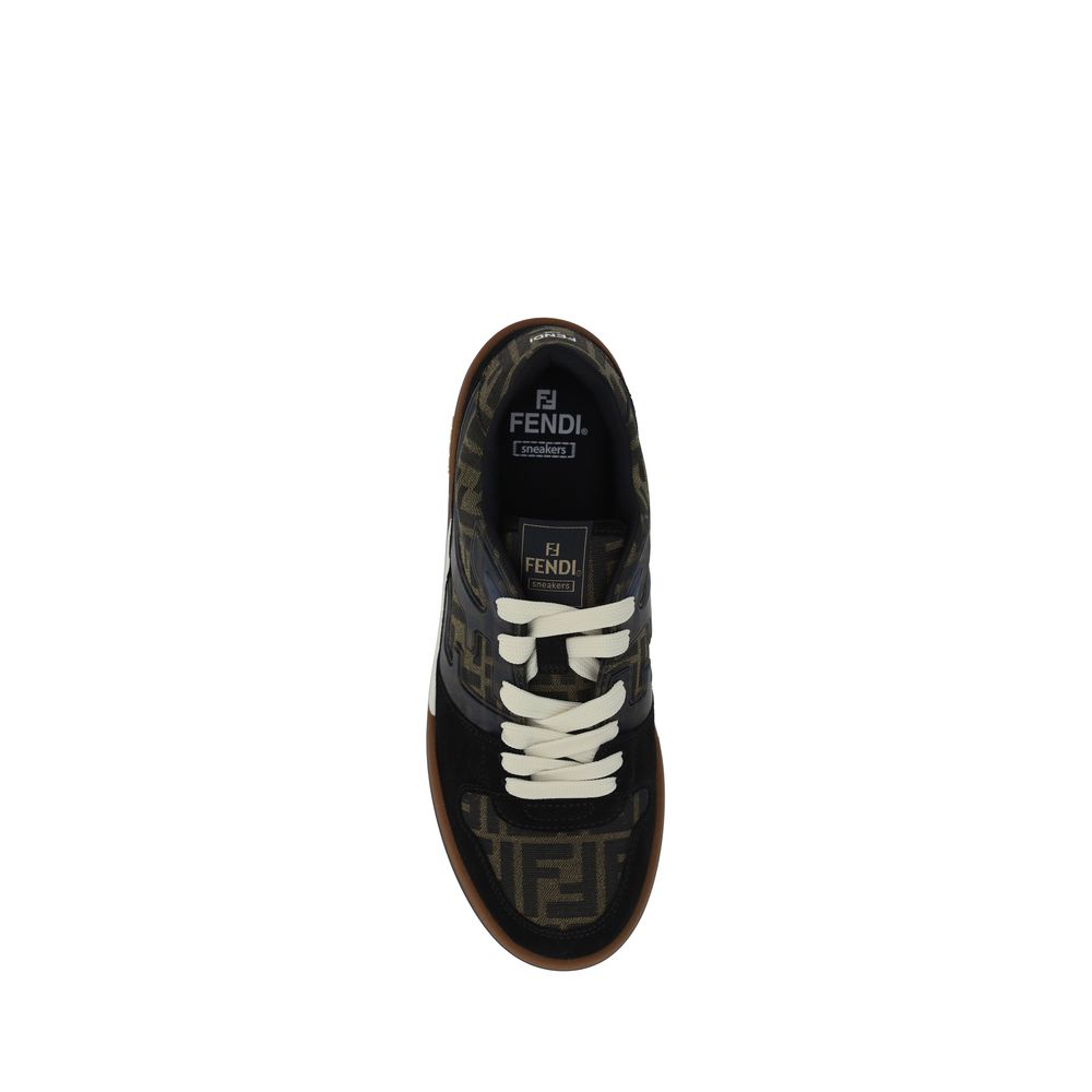 Chaussures basses Fendi Bos Taurus en cuir de veau multicolore, sneakers tendance avec détails colorés.