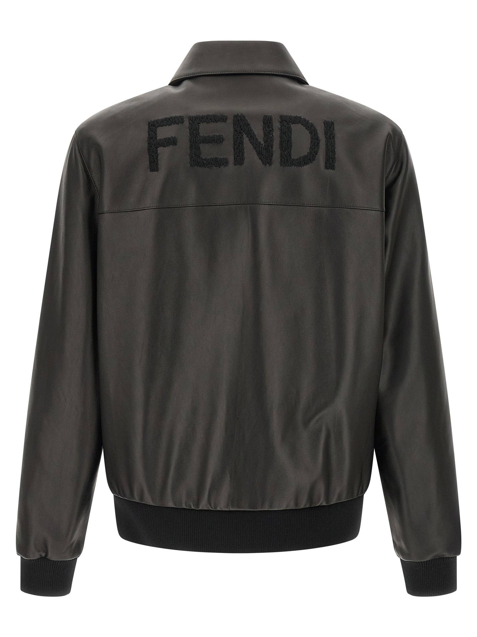 Veste en cuir d'agneau noir de la marque Fendi, avec détails élégants et coupe moderne, visible sur l'image.