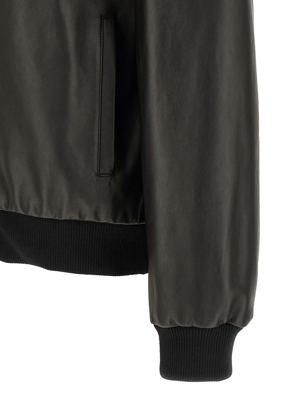Veste en cuir d'agneau noir Fendi, veste élégante pour femme avec finition raffinée et détails sophistiqués.