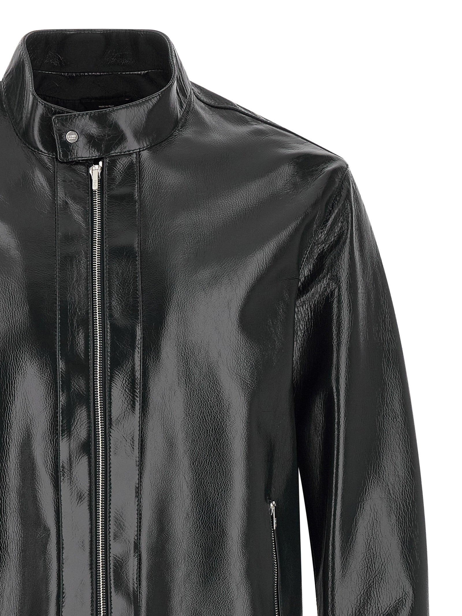 Veste en cuir d'agneau bleu de Fendi, veste élégante en cuir pour homme avec détails sophistiqués.