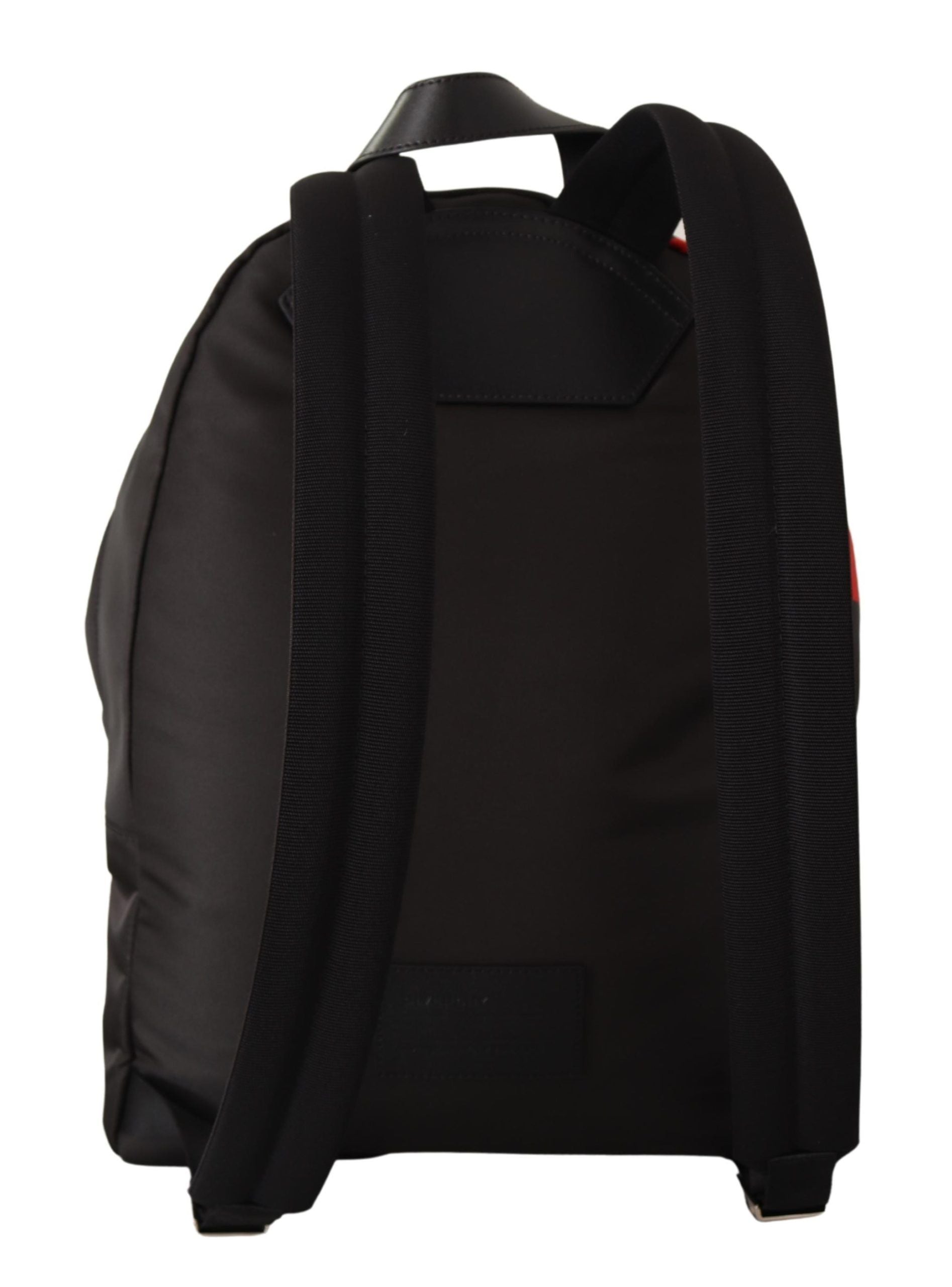 Sac à dos urbain en nylon rouge et noir de Givenchy, avec plusieurs compartiments et design moderne.