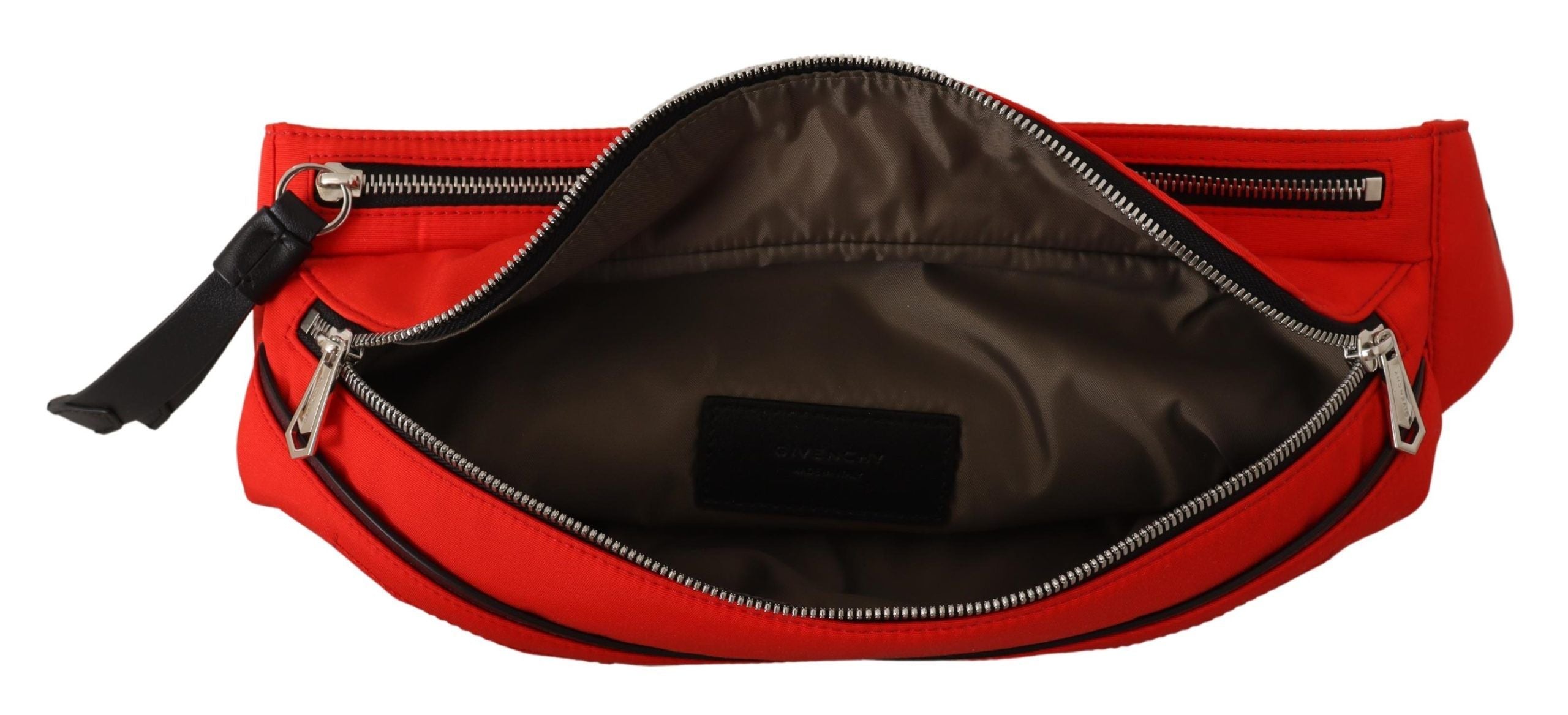Sac banane Givenchy en polyamide rouge, grande taille avec boucle et compartiments, style urbain et pratique.