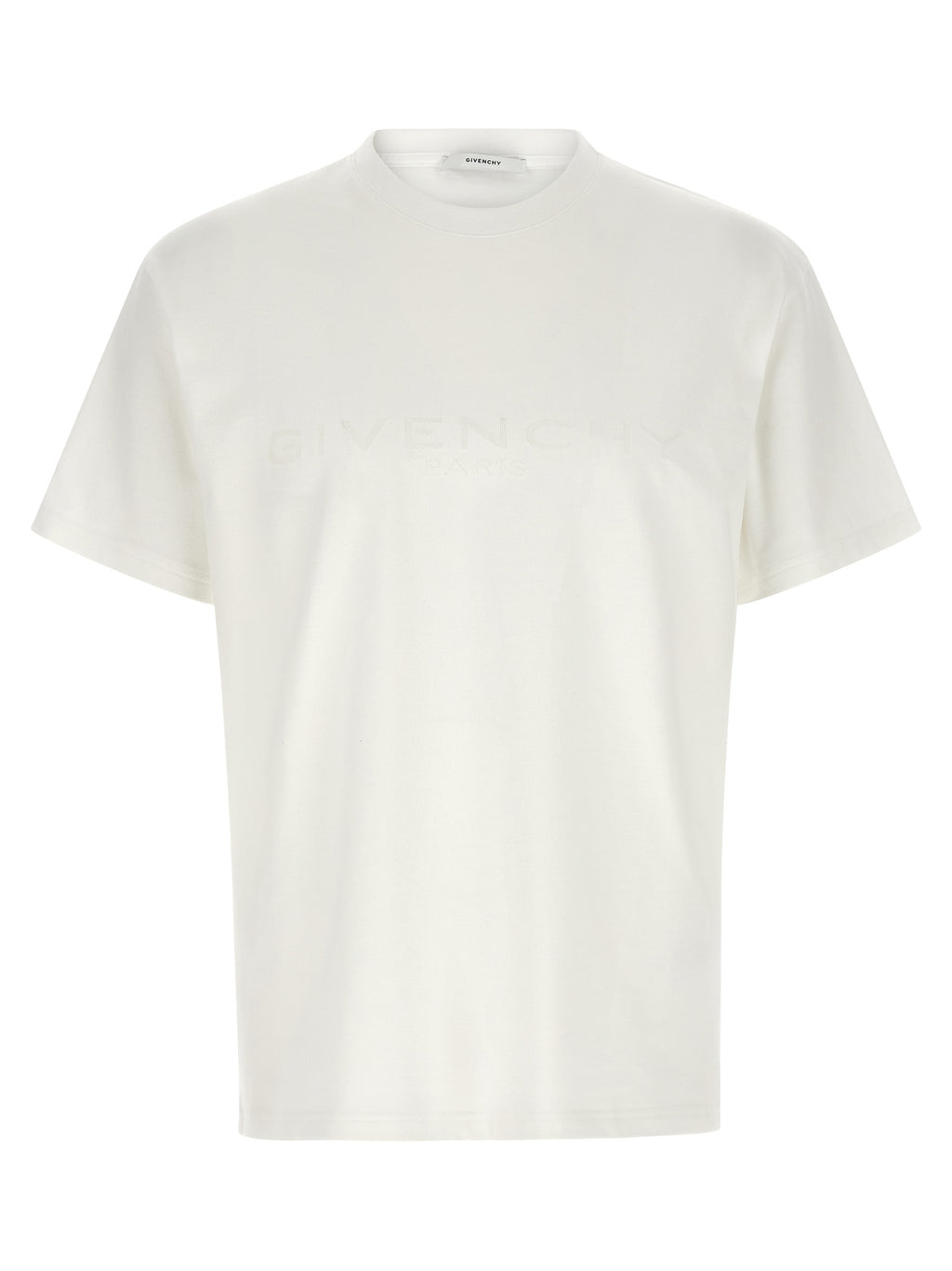 T-shirt blanc en coton Givenchy, vêtement décontracté avec logo subtil, porté sur mannequin.