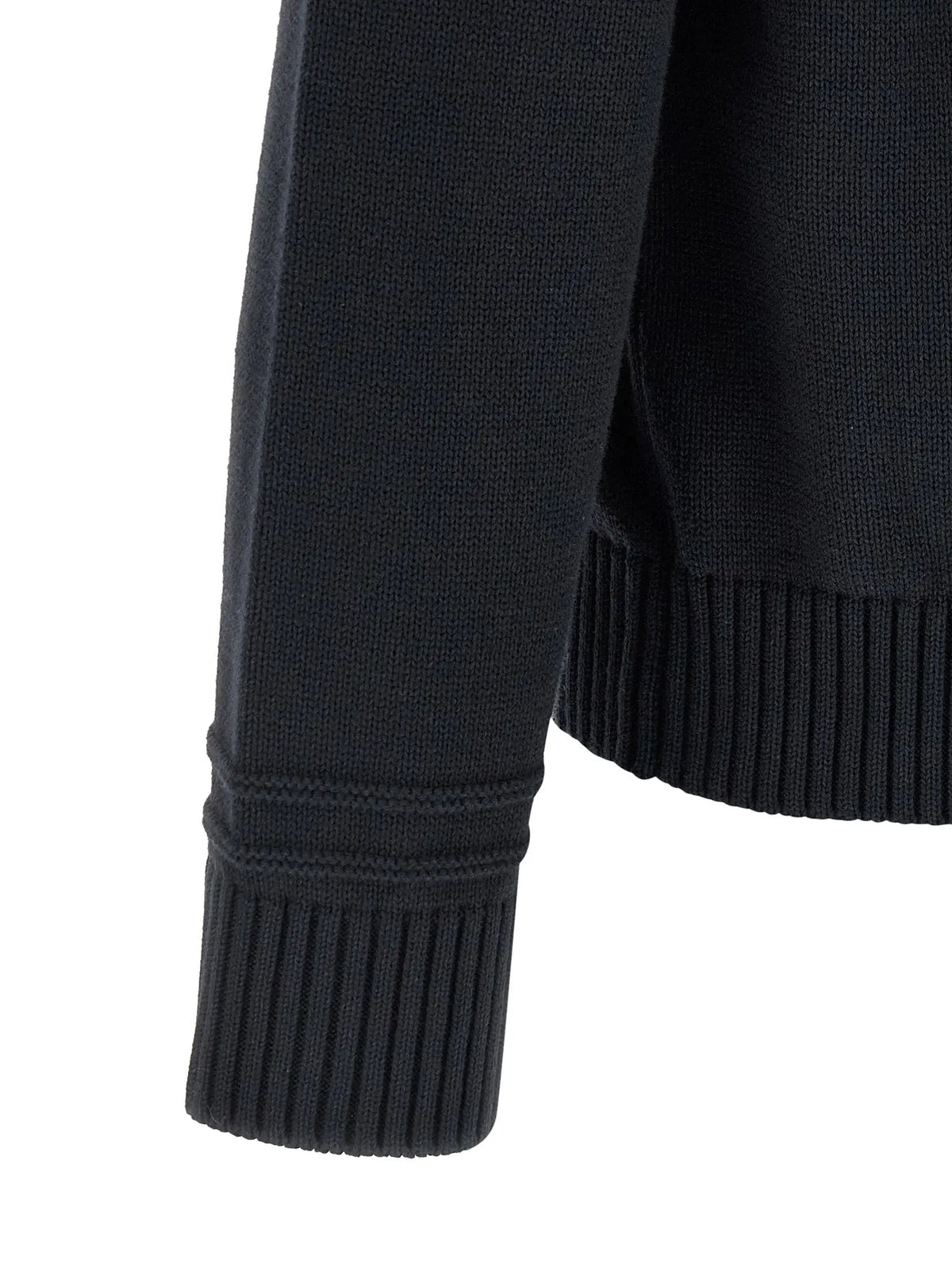 Manche de cardigan gucci bleu en coton avec maille côtelée noire et bord fini soigné
