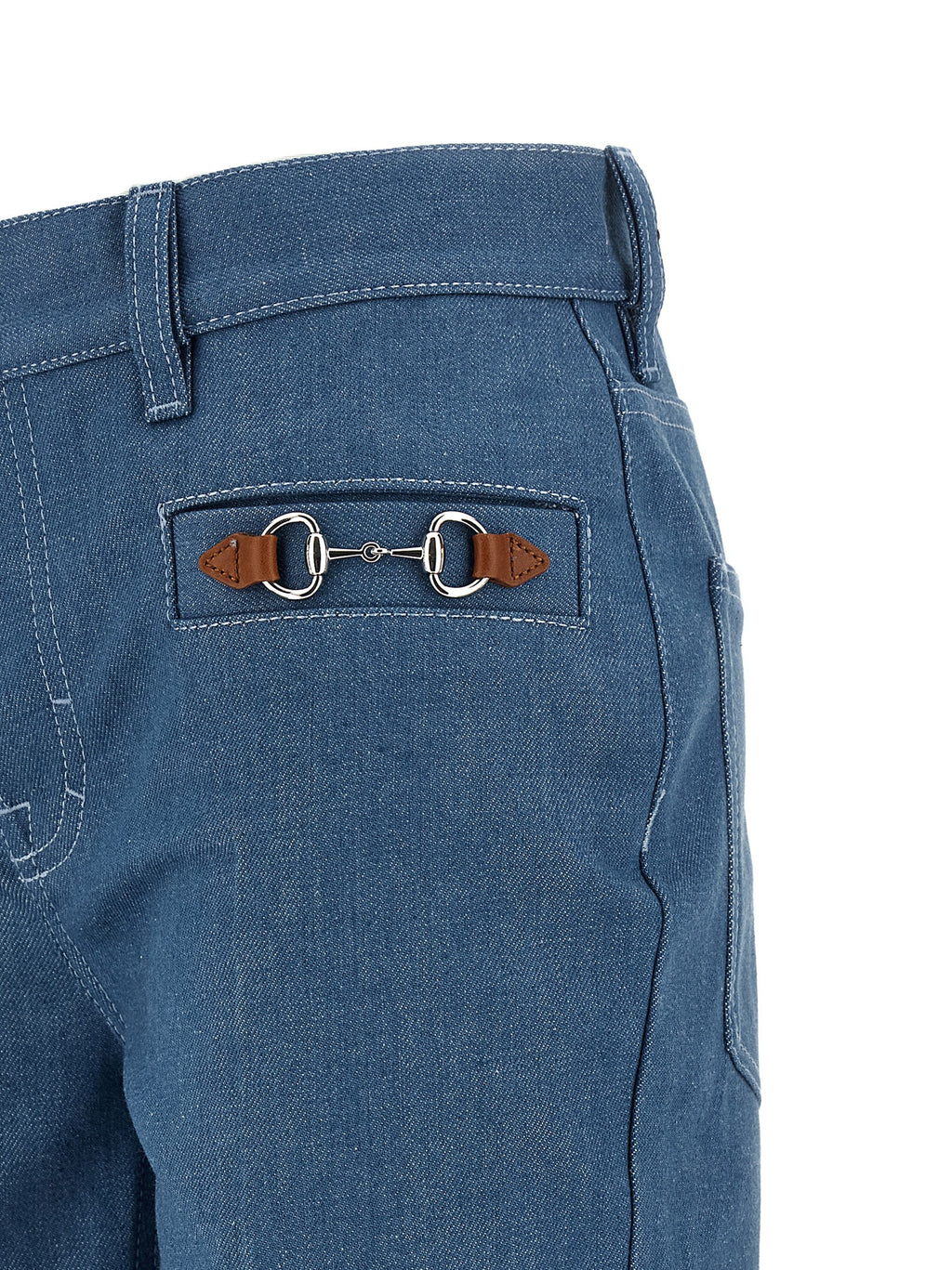Jeans droits en coton bleu Gucci, style classique, visible avec coupe droite et finition soignée.