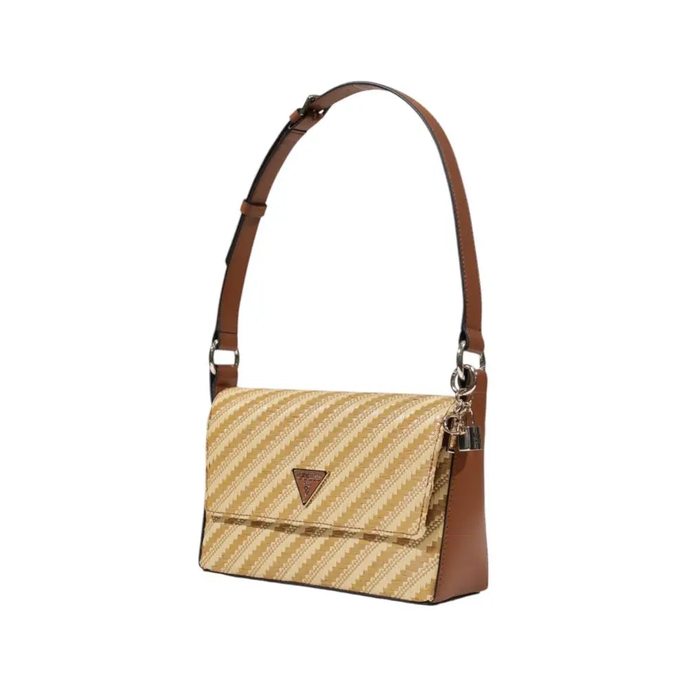 Sac bandoulière beige et marron à rayures diagonales en polypropylène avec garniture en cuir et logo Guess devant