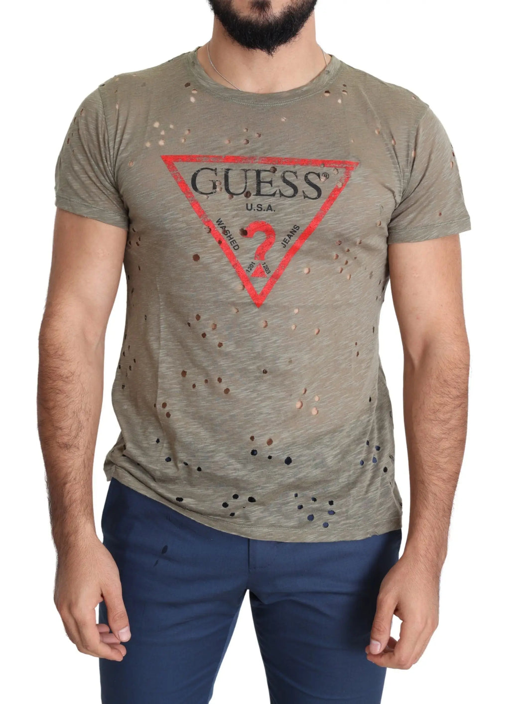 T-shirt homme casual olive en coton stretch avec logo guess rouge triangulaire et texte u.s.a. et washed jeans