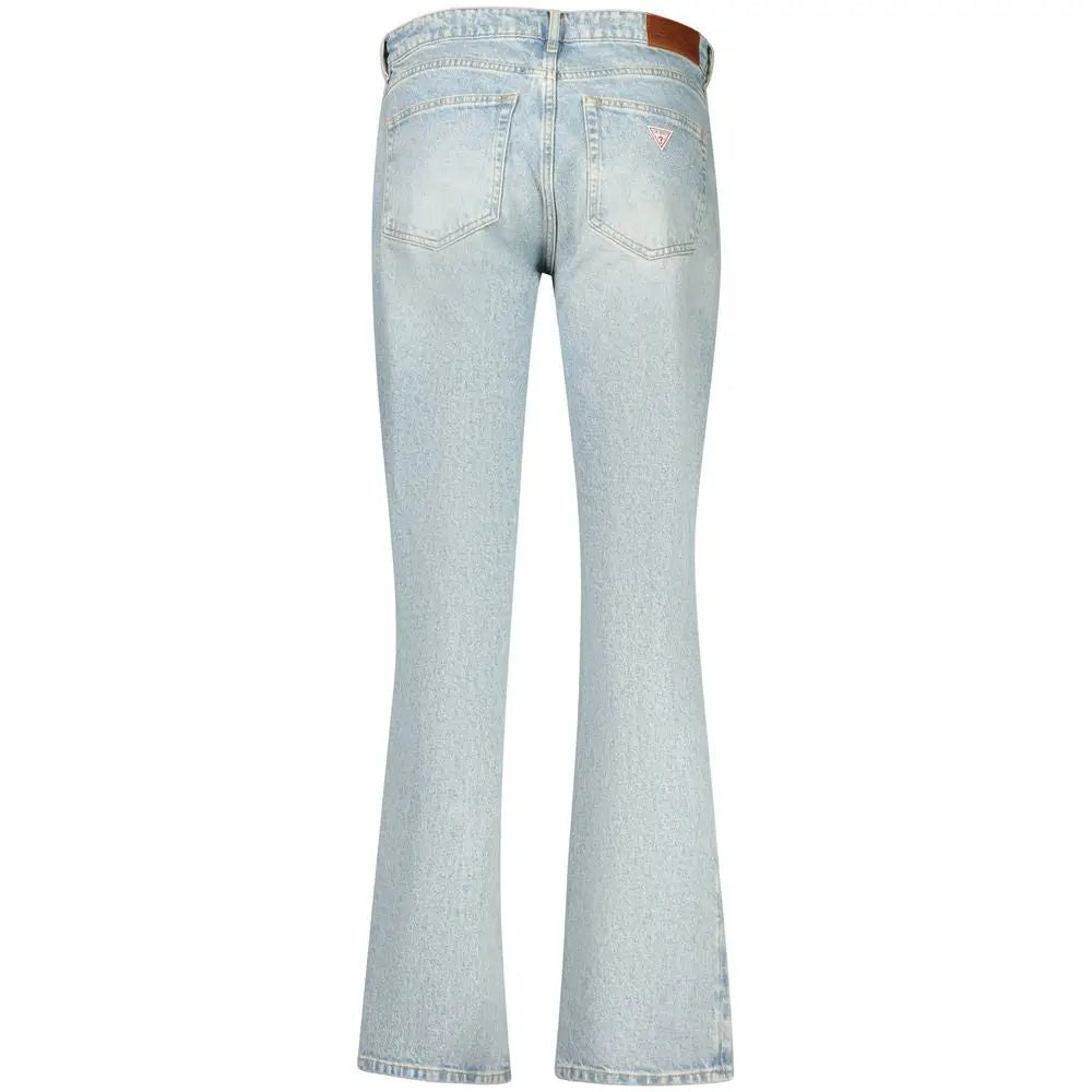 Jeans flare en coton guess azzurro femme en denim clair avec ceinture en cuir marron et coutures discrètes