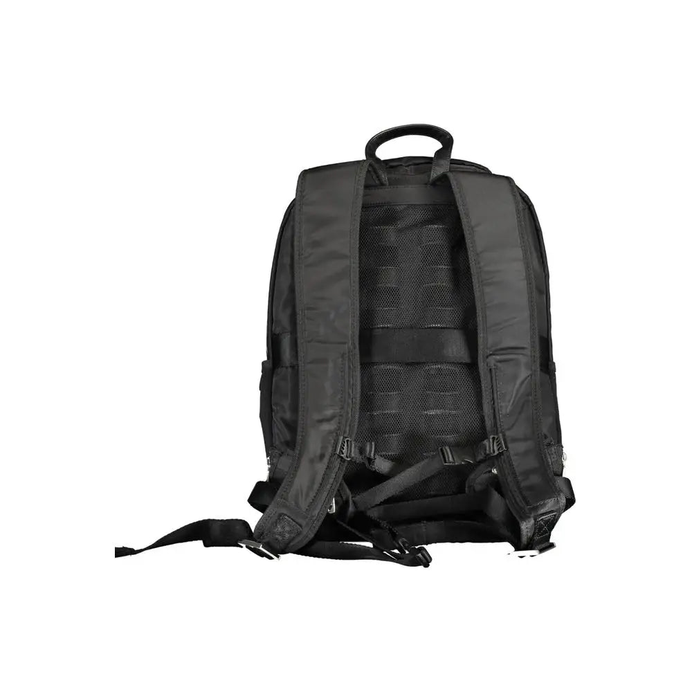 Sac à dos homme guess jeans noir en polyamide vu de dos avec panneau arrière en mesh et bretelles ajustables