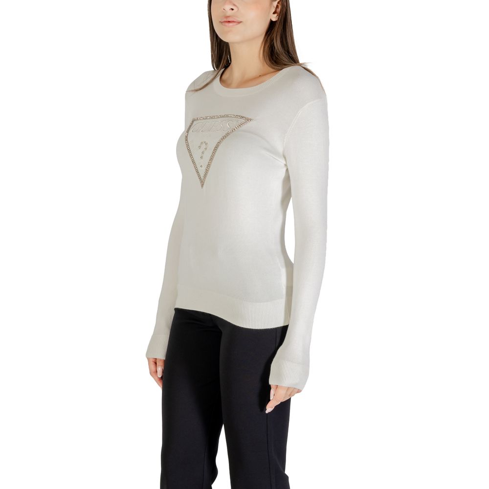 Sweatshirt en viscose Guess crème avec logo Guess sur la poitrine, design décontracté et confortable, vue de face.