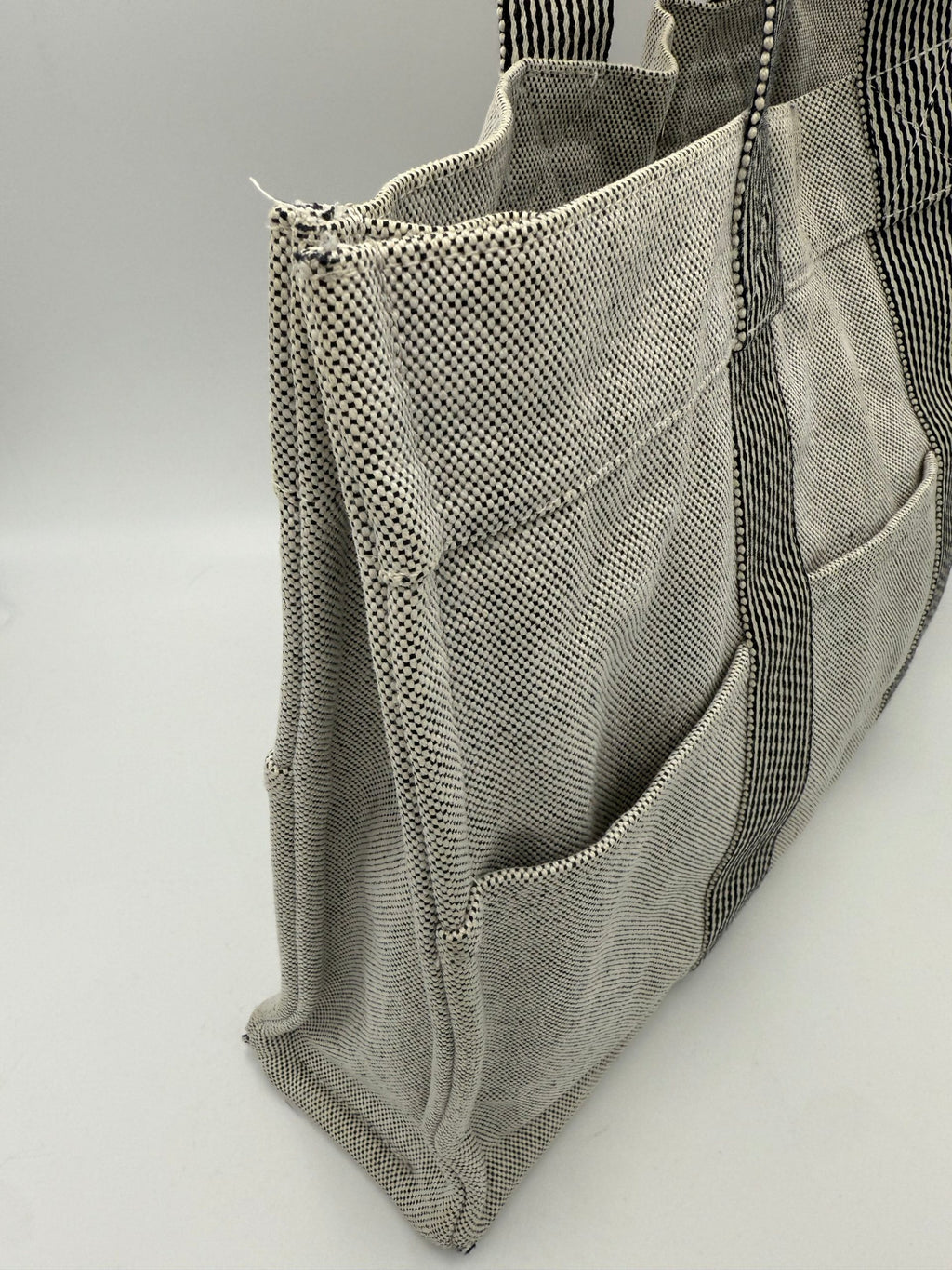 Sac à main Hermès HERLINE en cuir, couleur camel, avec poignée en cuir et détails dorés, vue de face.