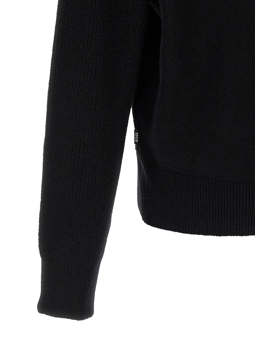 Cardigan noir en laine vierge hugo boss avec tricot côtelé et étiquette boss discrète sur la manche