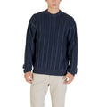 Hugo Boss sweatshirt bleu en coton avec col rond et rayures verticales texturées en maille côtelée