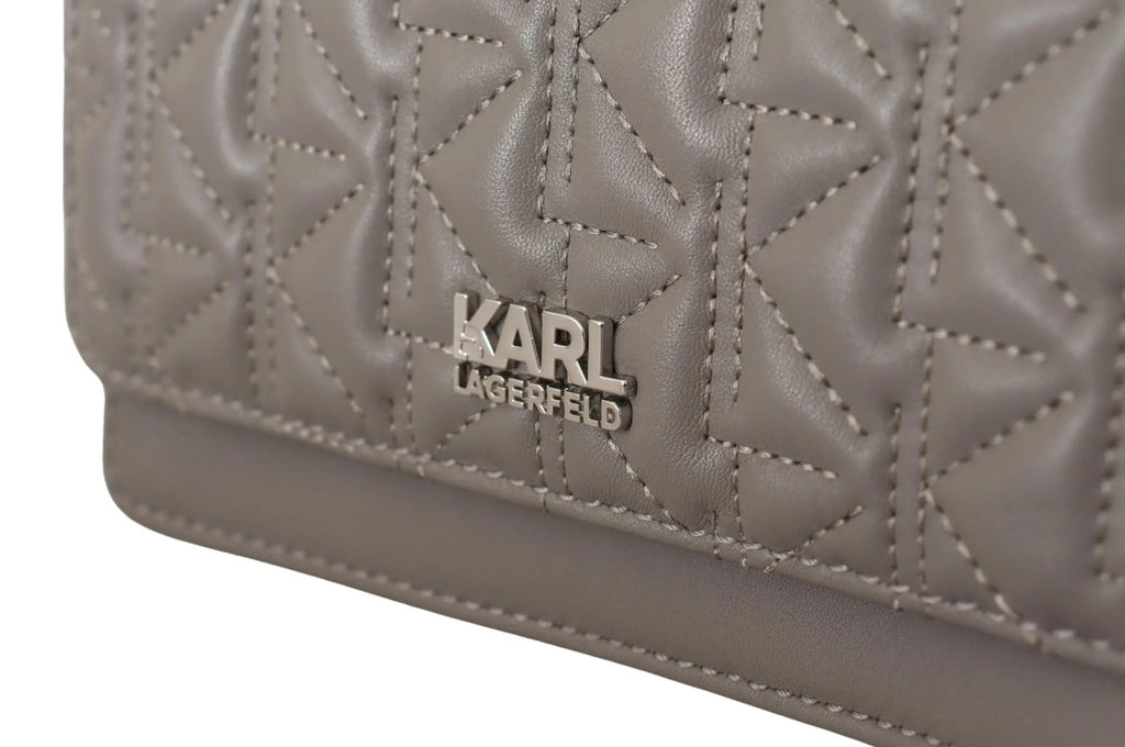 Portefeuille gris matelassé en cuir avec plaque logo argentée karl lagerfeld sac bandoulière cuir gris clair