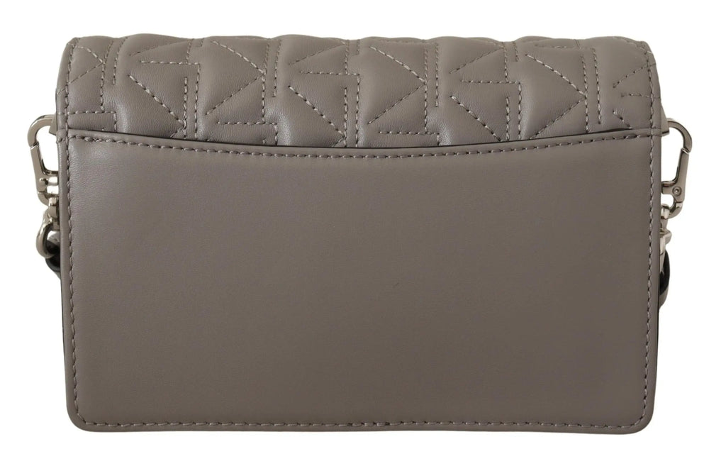 Sac bandoulière karl lagerfeld en cuir matelassé gris clair avec ferrures argentées