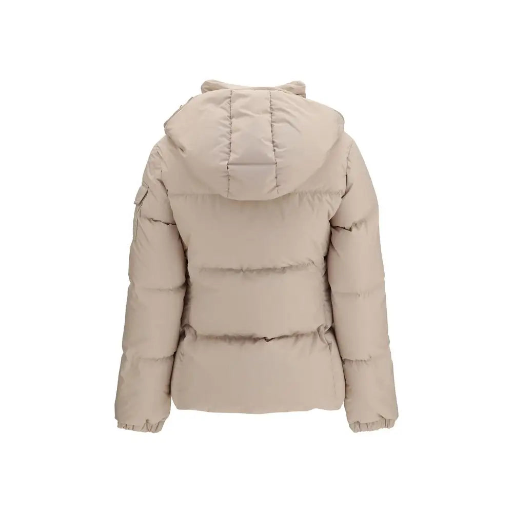 Veste moncler beige en duvet d’oie avec capuche et design matelassé pleine longueur