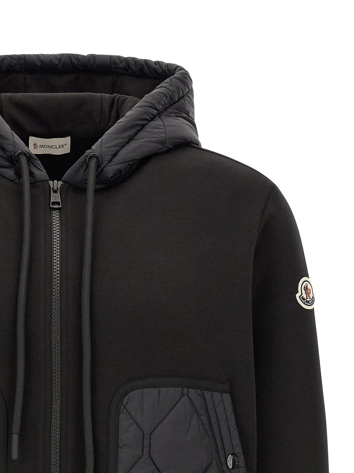 Cardigan moncler noir en polyamide avec capuche, détails matelassés et patch logo de marque visible
