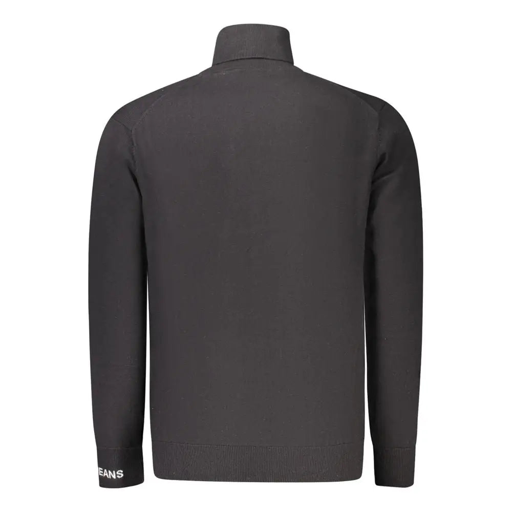 Pull noir en coton pepe jeans pour homme avec col roulé et logo jeans blanc discret sur la manche gauche