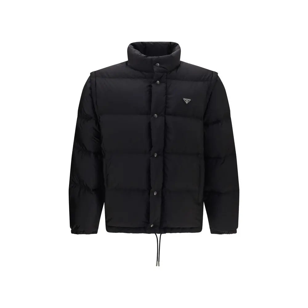 Veste longue prada noire en duvet d oie avec col montant, fermeture par boutons et logo triangulaire subtil