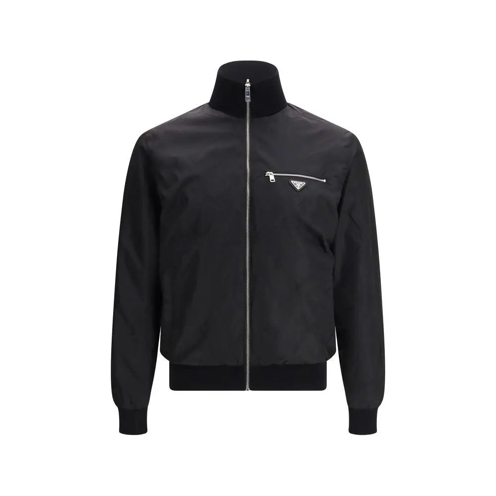 Veste bomber prada noire en laine avec col montant fermeture éclair argentée et logo triangulaire sur la poche poitrine