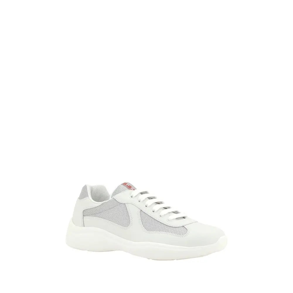 Baskets basses prada blanches en polyamide avec design moderne en mesh et panneaux en cuir lisse