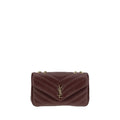 Sac bandoulière saint laurent bordeaux en cuir agneau matelassé avec logo ysl doré et chaîne en métal