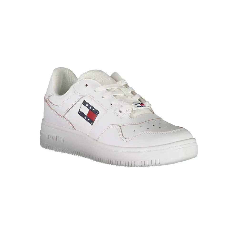Baskets femmes tommy hilfiger bianco en cuir blanc avec design bas classique logo drapeau et couture rouge discrète