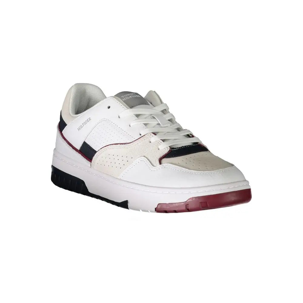Baskets tommy hilfiger bianco pour hommes blanc à accents noirs et bordeaux en cuir perforé avec semelle en caoutchouc