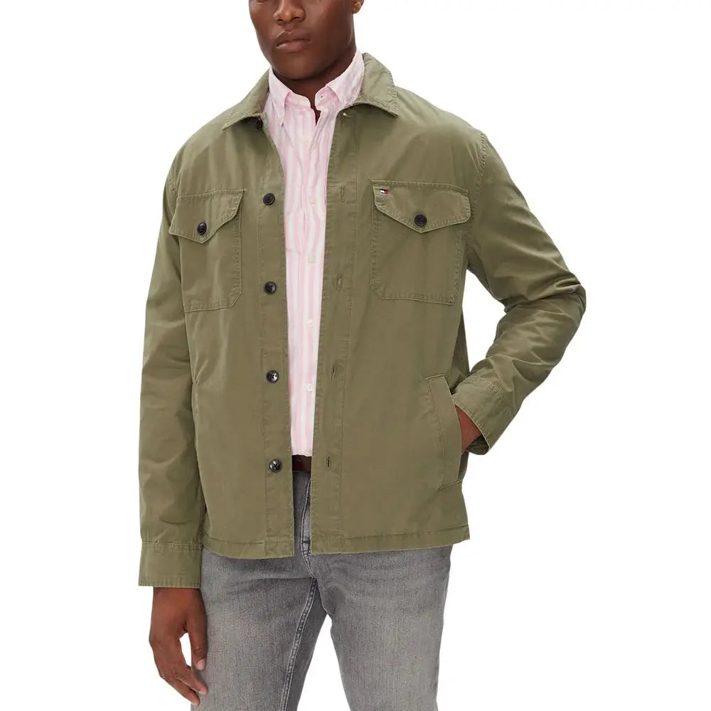 Veste en coton recyclé bicolore olive tommy hilfiger avec deux poches poitrine et boutons noirs