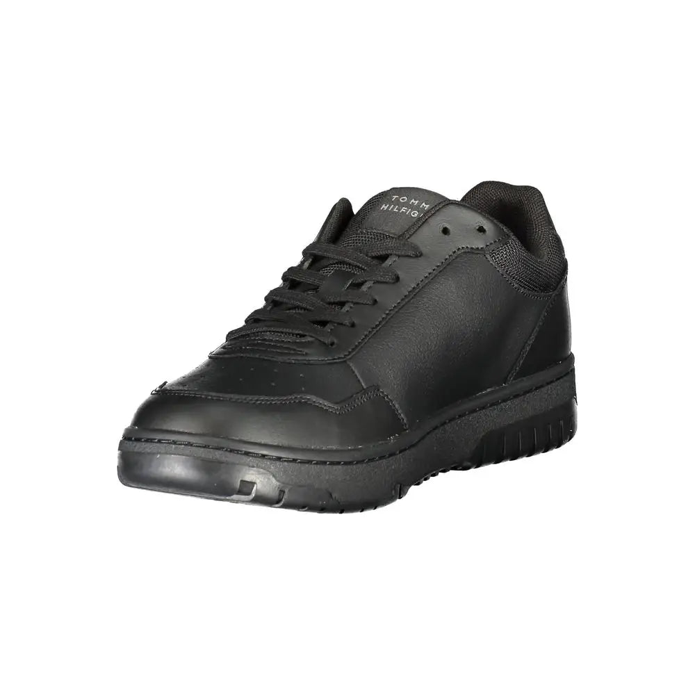 Baskets homme tommy hilfiger en cuir noir avec design minimaliste et couture soignée