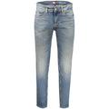 Jean slim tapered en denim clair avec logo tommy hilfiger sur la ceinture et la poche arrière vue de dos