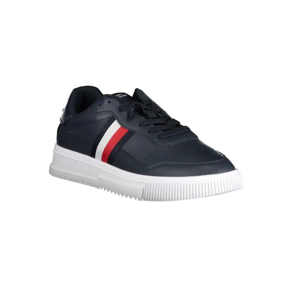 Sneaker homme tommy hilfiger blu en cuir noir avec bande blanche et rouge et semelle blanche épaisse