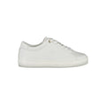 Chaussure sneaker femme en cuir blanc Tommy Hilfiger, style décontracté et moderne, avec détails de marque visibles.