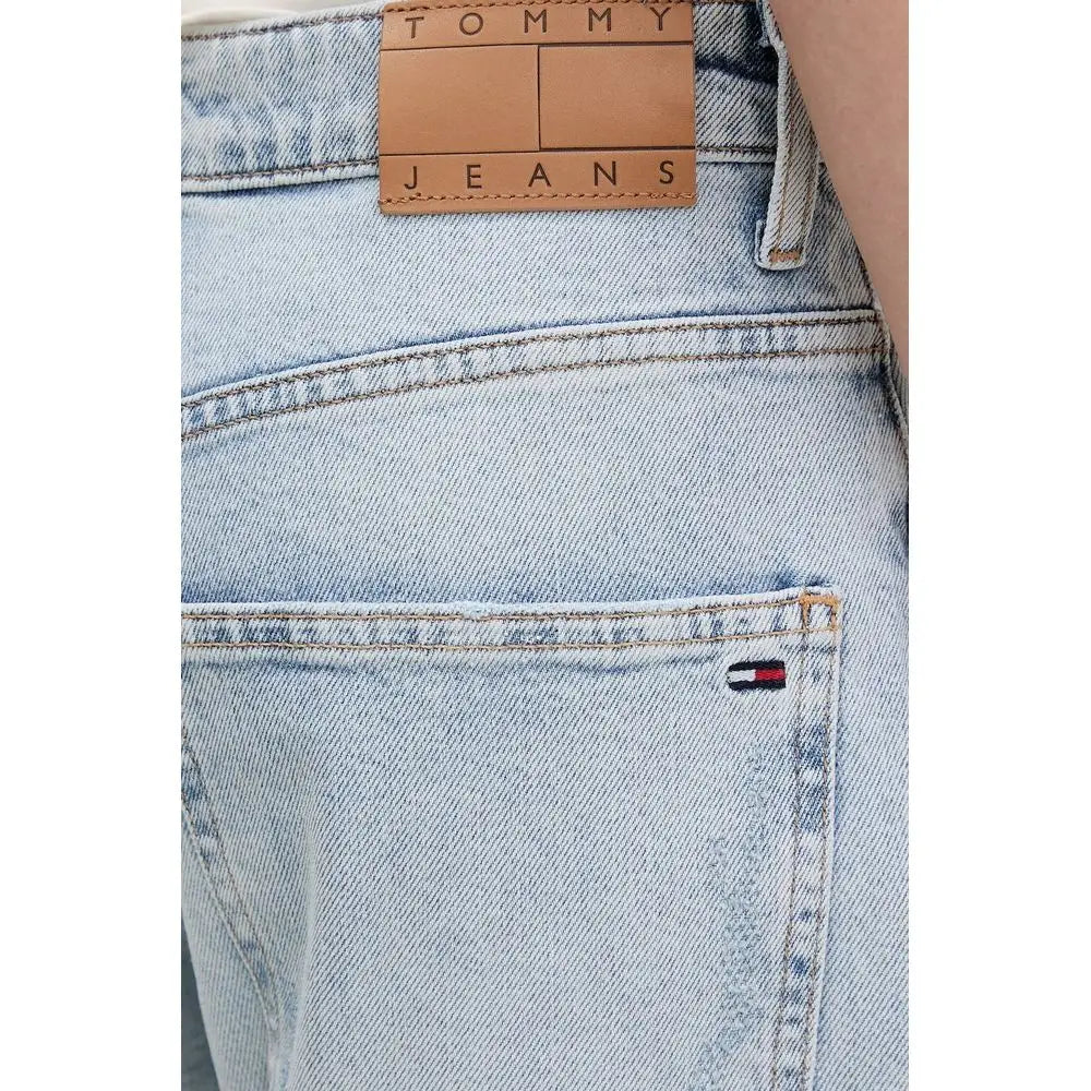 Jeans mom en coton recyclé bleu clair tommy hilfiger avec étiquette classique et logo drapeau iconic au dos