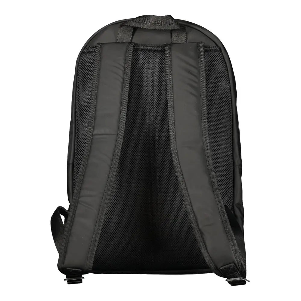 Sac à dos homme tommy hilfiger nero en polyester noir avec dos en mesh, bretelles rembourrées et poignée supérieure