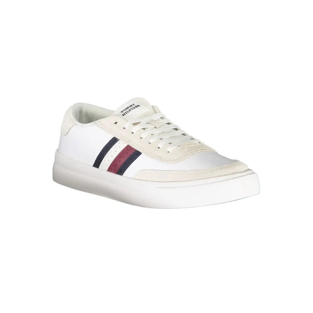 Sneaker homme tommy hilfiger blanc en cuir avec détail rayé noir et rouge sur le côté