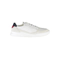 Sneaker homme tommy hilfiger en cuir blanc avec accents bleu marine et rouge au talon vue arrière