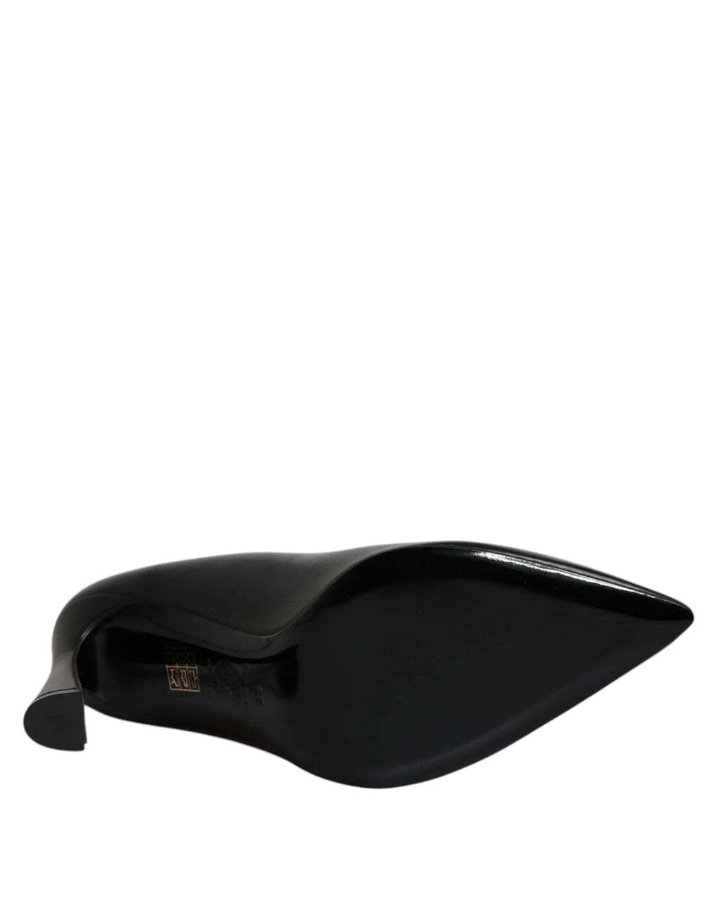 Escarpins versace noirs en cuir verni avec talon haut pointe fine et plaque logo élégant