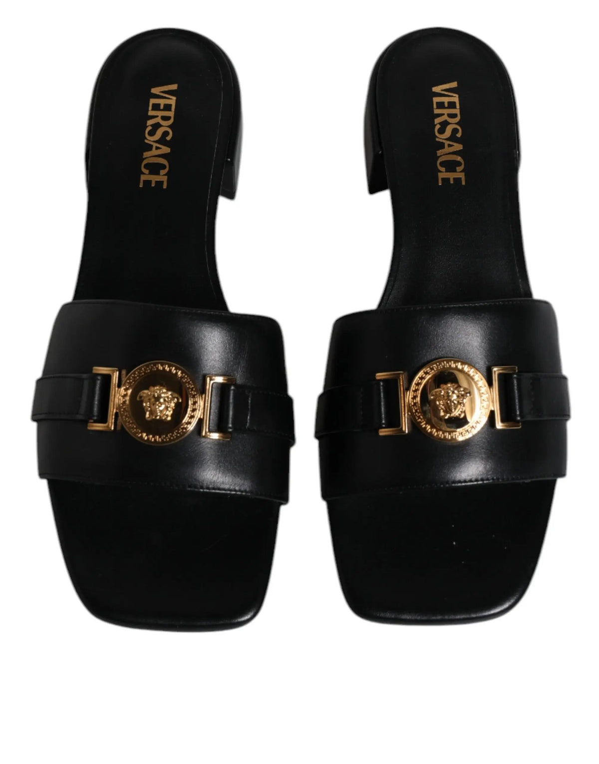 Versace slides noirs en cuir avec boucle méduse dorée logo plaque pour unport confortable et élégant