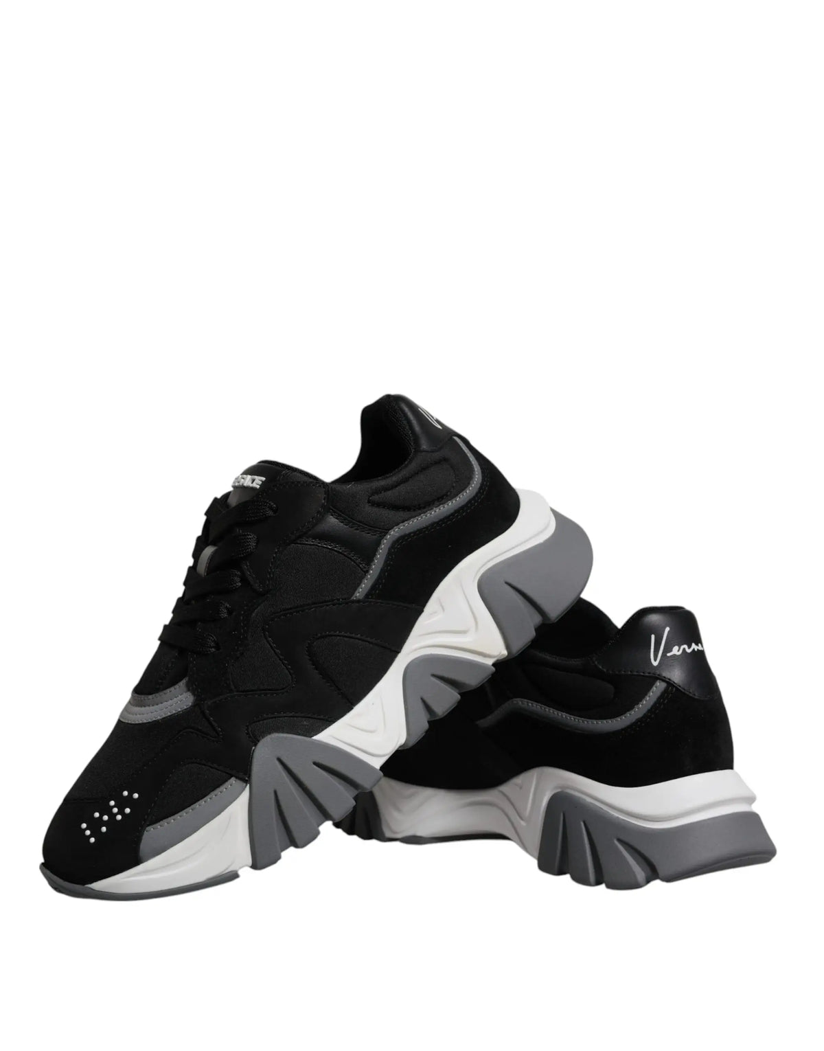 Versace baskets basses squalo en cuir noir et néoprène gris avec design chunky et accents blancs