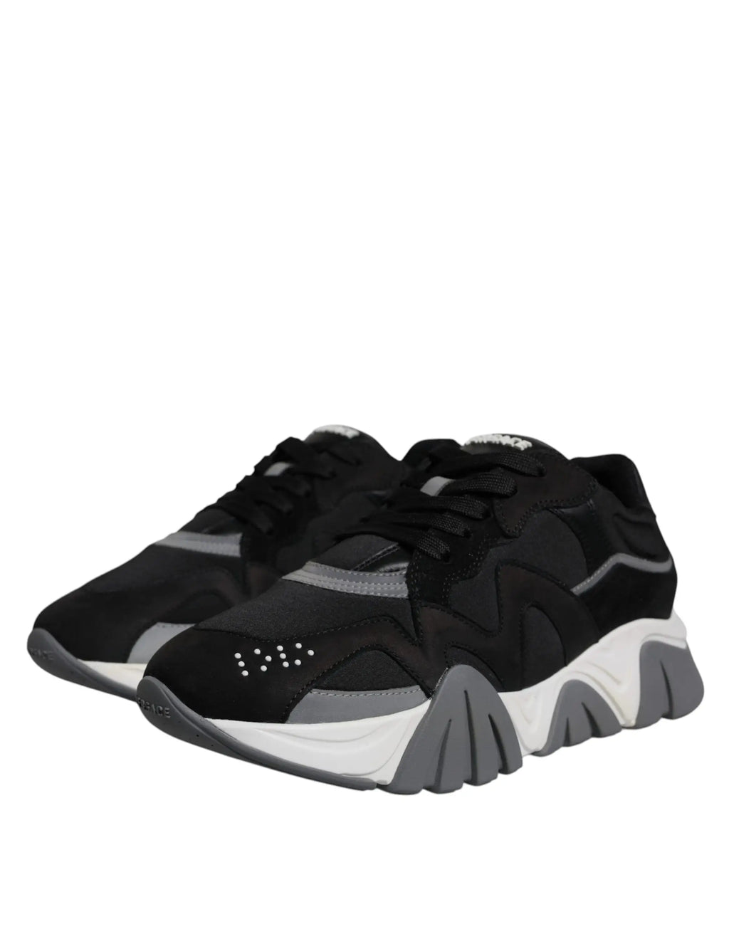 Versace black leather neoprene chunky low top sneaker en noir et gris avec semelle blanche et détail texturé