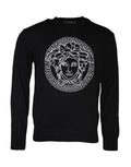 Pull gris versatile versace avec logo medusa brodé blanc sur fond noir manches longues et col rond