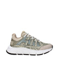 Baskets basses versace vertes en tissu avec détail crocodile embossé olive et beige lacets blancs semelle épaisse blanche