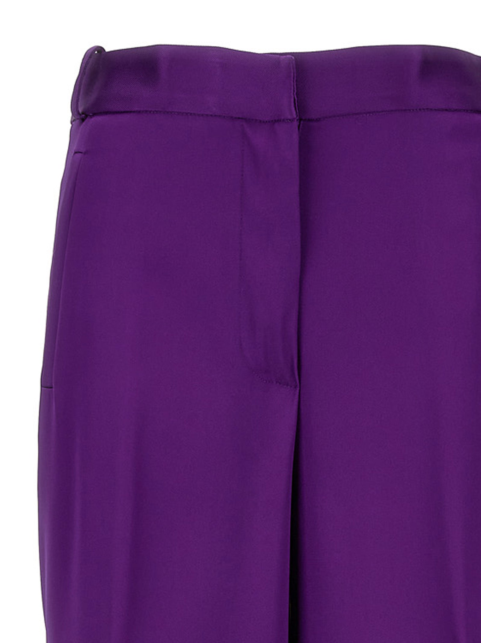 Pantalons cargo violets en viscose de la marque Versace, coupe décontractée avec poches latérales et ceinture élastique.