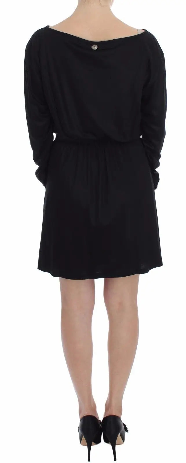 Robe noire à manches longues versace jeans en modal et soie avec taille froncée et encolure bardot au genou