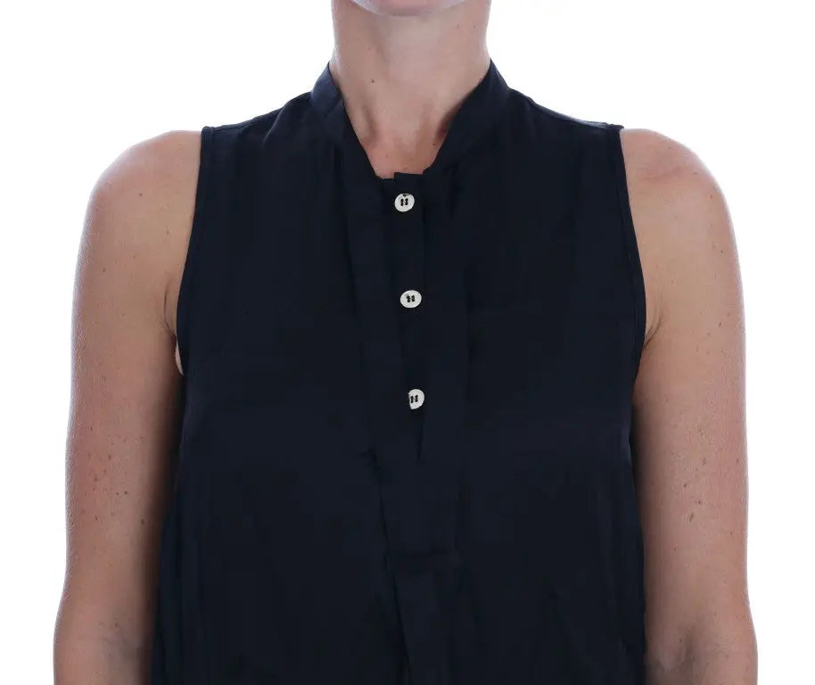 Blouse noire sans manches versace jeans en viscose avec col montant et trois boutons blancs sur le devant