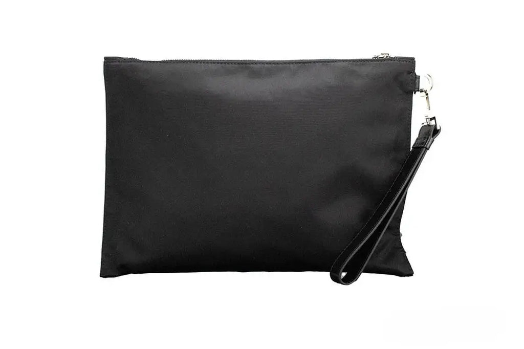 Versace grand pochette en nylon noir avec dragonne et fermeture éclair argentée en tissu nylon medusa convertible