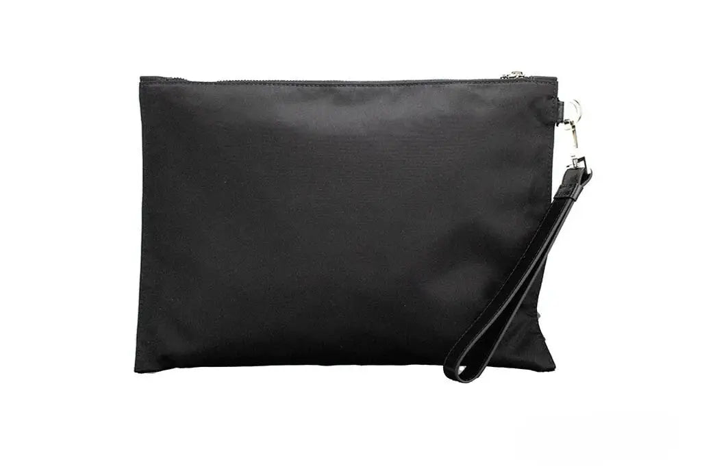 Versace grand pochette en nylon noir avec dragonne et fermeture éclair argentée en tissu nylon medusa convertible